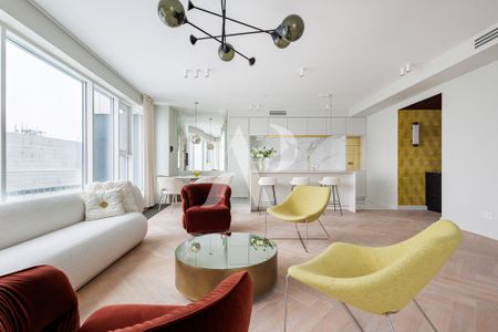 Warszawa, Śródmieście, Grzybowska - Photo 4