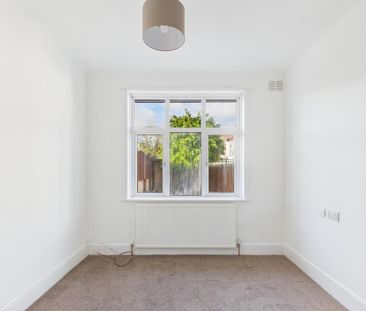 3 bedroom detached bungalow to rent - Photo 6