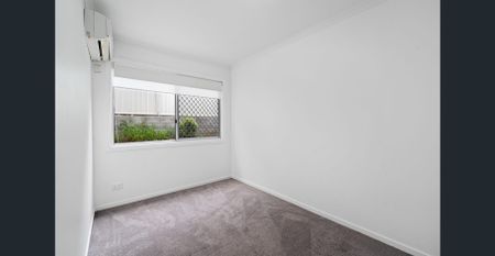 BEAUTIFUL EXECUTIVE LIVING IN THE HEART OF TARRAGINDI - Photo 4