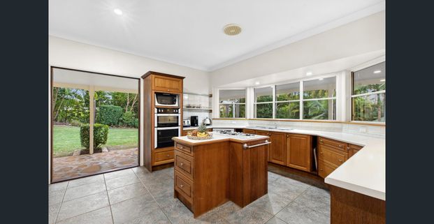 A Serene Escape in Noosa Hinterland - Spacious Queenslander Home - Photo 1