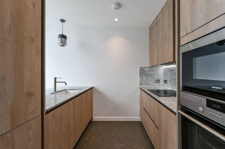 3 bedroom flat to rent - Photo 4