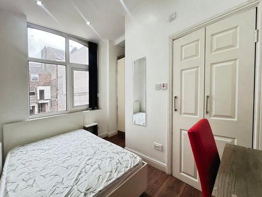 3 bedroom apartment to rent - Photo 1