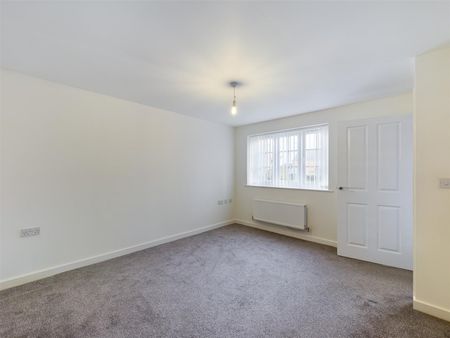 3 bedroom House To Let - Photo 2