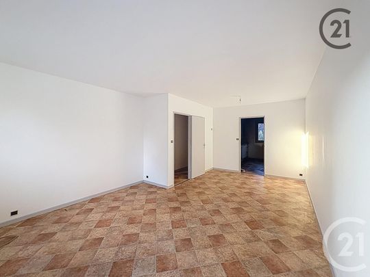 Location Appartement 3 pièces 67m² ST ANDRE LES VERGERS 10120 - Photo 1