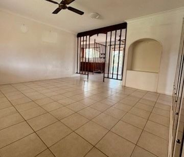 Charming 4-Bedroom Family Home in Bellbird Park - Photo 6