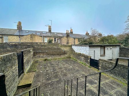 Room 2, Bateman Street, Cambridge - Photo 4