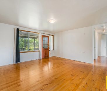 Well-Presented Family Home with Expansive Outdoor Living - Photo 5