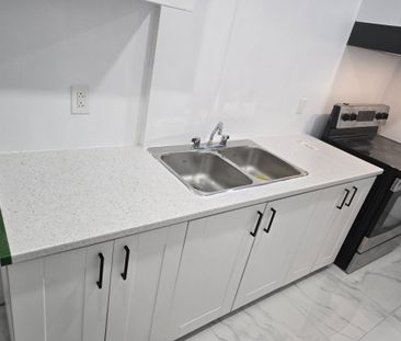 2723 Boul. Keller, Montréal (Saint-Laurent), QC H4K - Photo 5