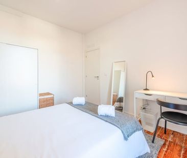 Escadinhas da Saúde, Lisbon, Lisbon 1100-584 - Photo 2