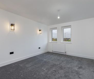 5 bedroom detached house to rent - Photo 4