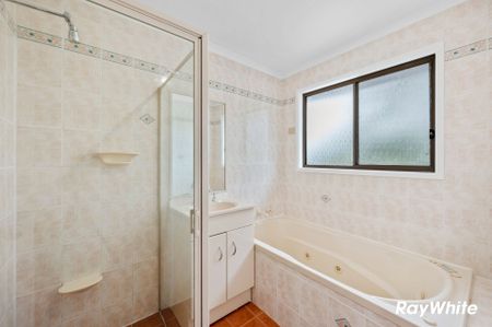 Spacious family home - Photo 5