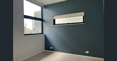 Modern 1 Bedroom Apartment & Walk to Station! - Photo 5