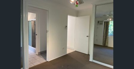 Lowset brick unit nice and handy to the city - Photo 5