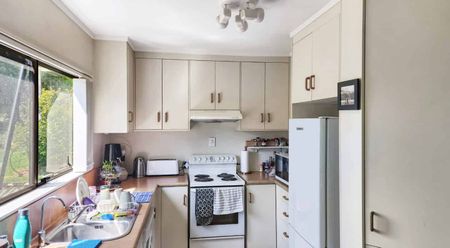 Te Kauwhata - Country Atmosphere - 2 Bedroom House with Tranquil View - Photo 2