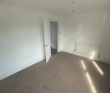 3 Bed Semi-Detached House, Harrington Road, SE25 - Photo 4