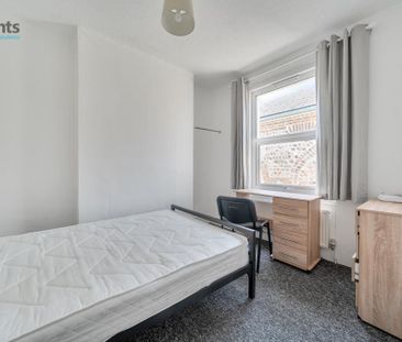 4 bedroom house to rent - Photo 3