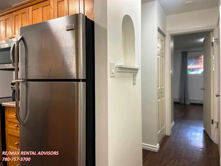 COZY 1 BED, 1 BATH, MAIN FLOOR APARTMENT WITH AN OUTDOOR PARKING STALL IN BOYLE STREET COMMUNITY - Photo 2