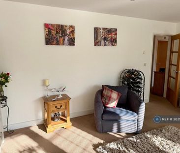 2 bedroom flat to rent - Photo 3