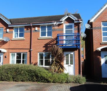 2 bedroom mews to rent - Photo 4