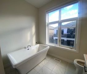 For Lease - 40 Seine Lane, Richmond Hill, Ontario - Photo 2