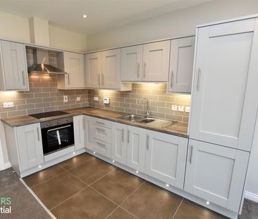 Apt 4, 6 Loughan Hall, - Photo 6