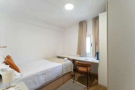 Calle de San Fernando de Jarama, Madrid, Community of Madrid 28002 - Photo 3