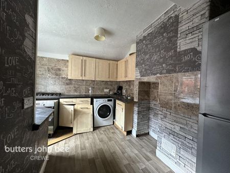 2 bedroom flat to rent - Photo 5