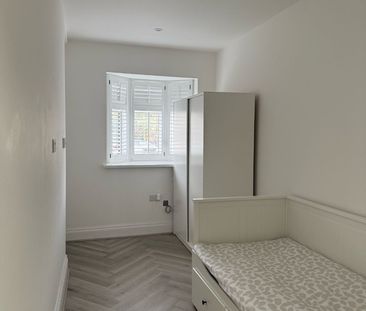 Studio Flat, Ashurst Drive, IG6 - Photo 1