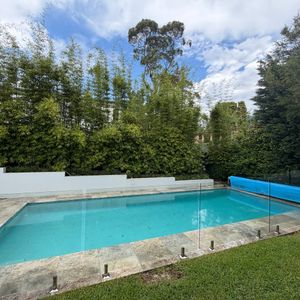 Stylish Family Retreat with Pool in Leafy Turramurra - Photo 2
