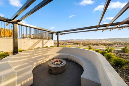 Enjoy resort style amenities in the heart of Tuggeranong! - Photo 2