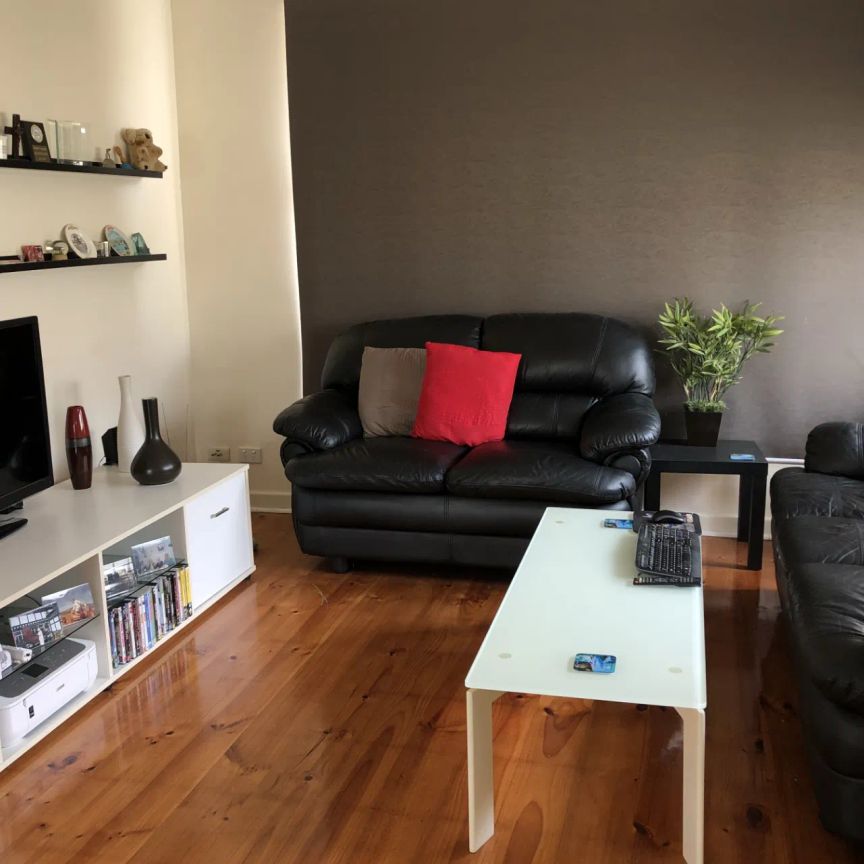 PRIVATE 2 BEDROOM UNIT! - Photo 1