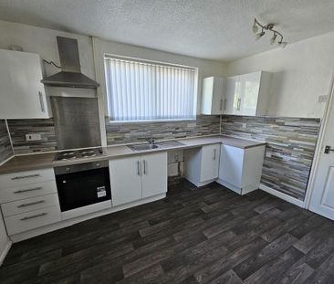 2 bedroom end of terrace house to rent - Photo 6