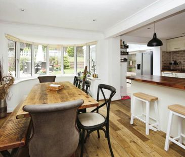 5 bedroom detached house to rent - Photo 1