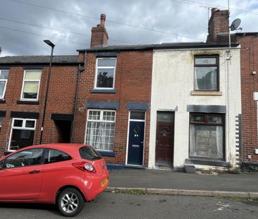 2 bedroom terraced house to rent - Photo 2