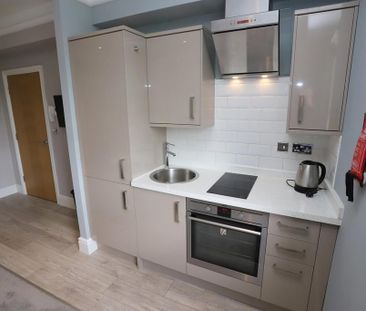 Studio to rent - Photo 6