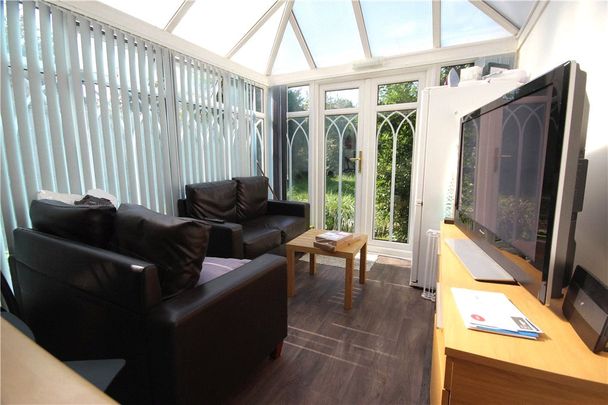 Queens Road, Egham, Surrey, TW20 9RT - Photo 1