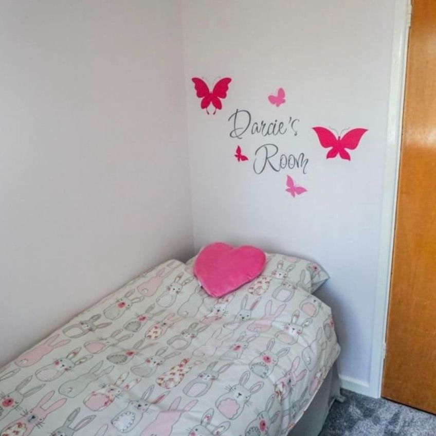 3 Bed Semi-Detached House, Grassmoor Close, S12 - Photo 1