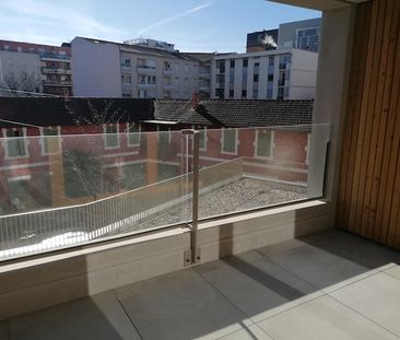 Location Appartement 2 pièces 42m² - Photo 2