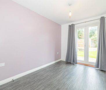 3 bedroom end of terrace house to rent - Photo 3