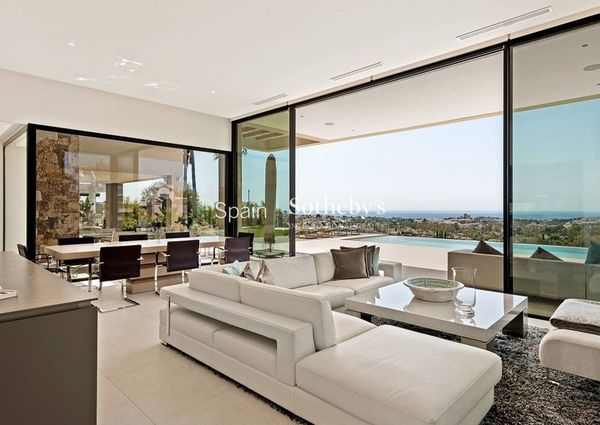5 bedroom luxury Detached House for rent in Marbella, Spain