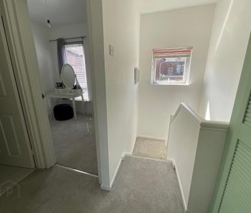 37 Jocelyn Avenue, Belfast, BT6 9AX - Photo 2