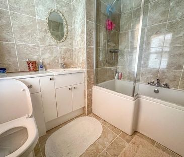 3 bedroom terraced house to rent - Photo 2