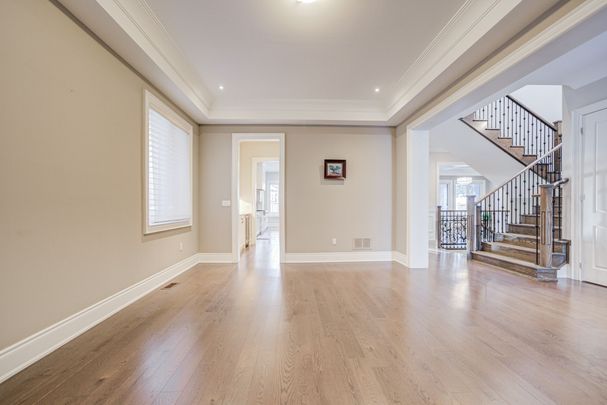 For Lease - 75 Douglas Road, Richmond Hill, Ontario - Photo 1