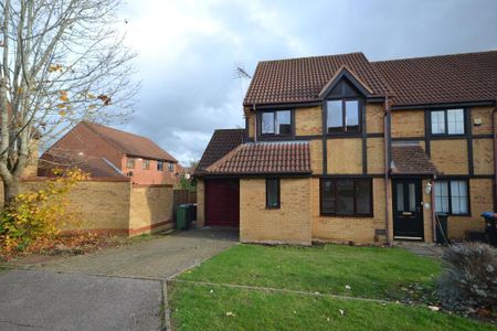 3 bedroom end of terrace house to rent - Photo 4