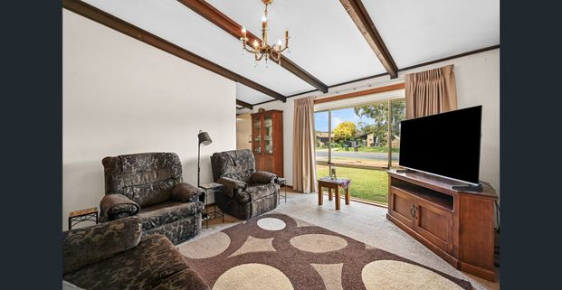 Outdoor entertaining, excellent storage, and a highly convenient location. - Photo 1