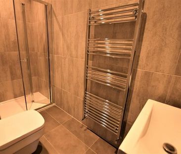 3 Bedroom Terraced To Let - Photo 6