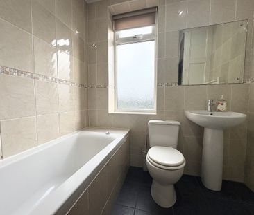 Parkinson Road, Bradford, Denholme - Photo 4