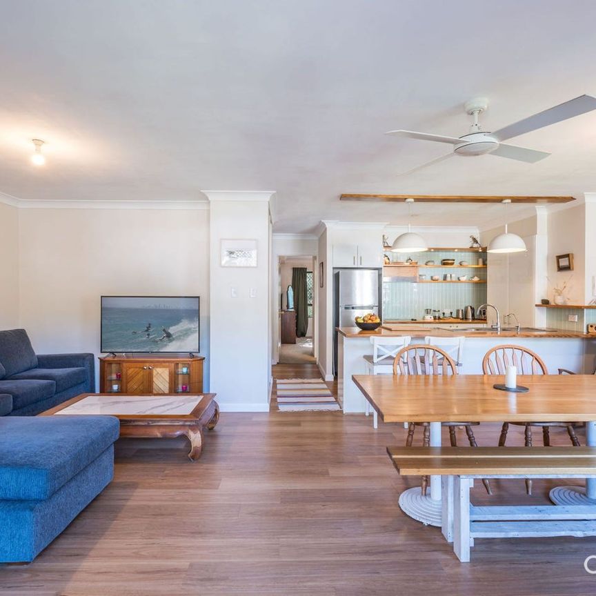 Burleigh Headland Lifestyle - Photo 1