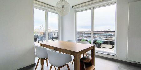 Appartement te huur in Etterbeek voor € 2.800 met 3 slaapkamers - Photo 5