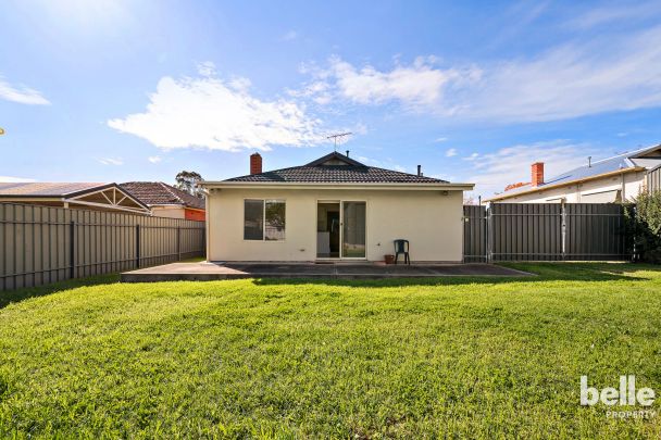 Three Bedroom Bungalow with Modern Upgrades and Double Garage - Photo 1